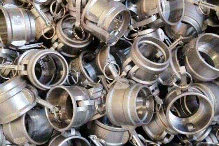 金属接头